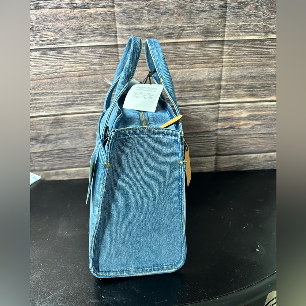 COACh Denim Cargo Tote Bag Color Indigo Denim - Picture 5 of 5